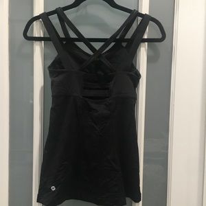 Lulu Lemon cross back black activewear tank top